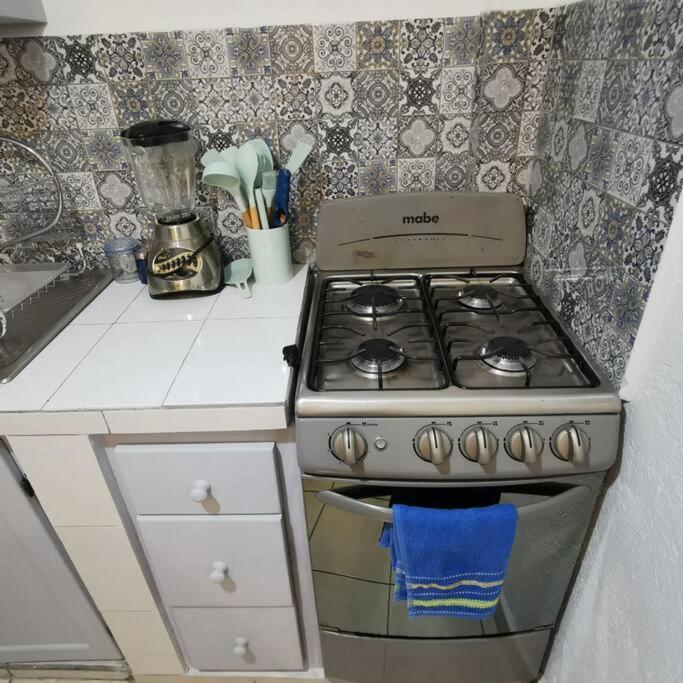 Comfy 2Bedroom Minutes From Downtown & Fast Wi-Fi Zihuatanejo Exterior photo
