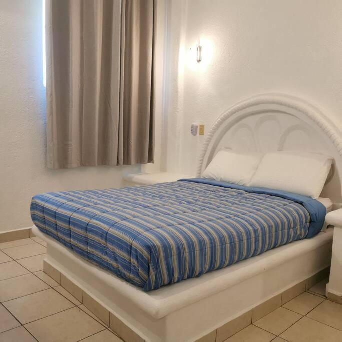 Comfy 2Bedroom Minutes From Downtown & Fast Wi-Fi Zihuatanejo Exterior photo